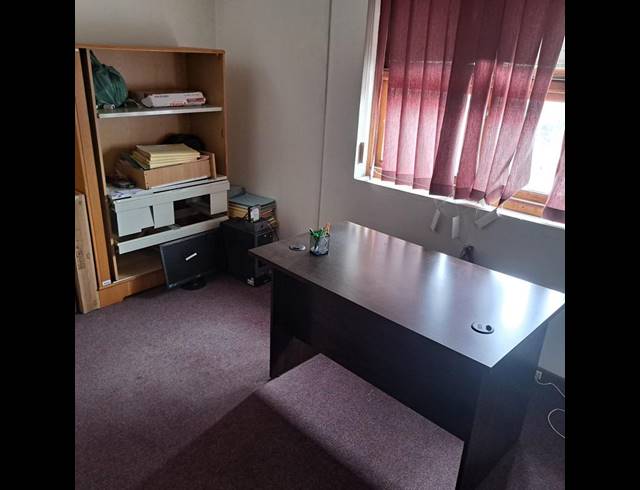 BUSINESS PROPERTY TO RENT IN MILL PARK